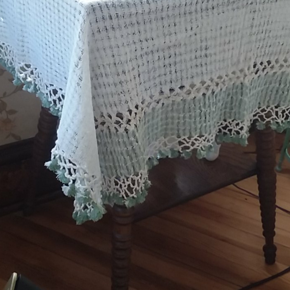 NWOT Handcrafted Table Topper - Picture 7 of 7